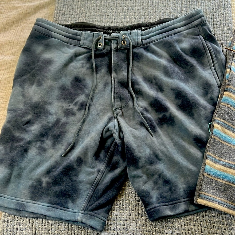 Vissla Men’s Shorts Size L